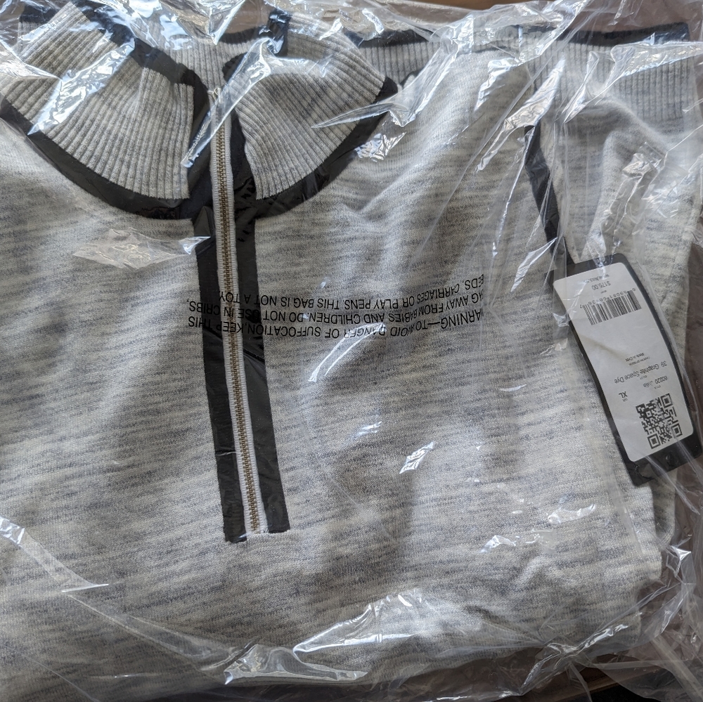 NILS Sweaters - Picture 3 of 3